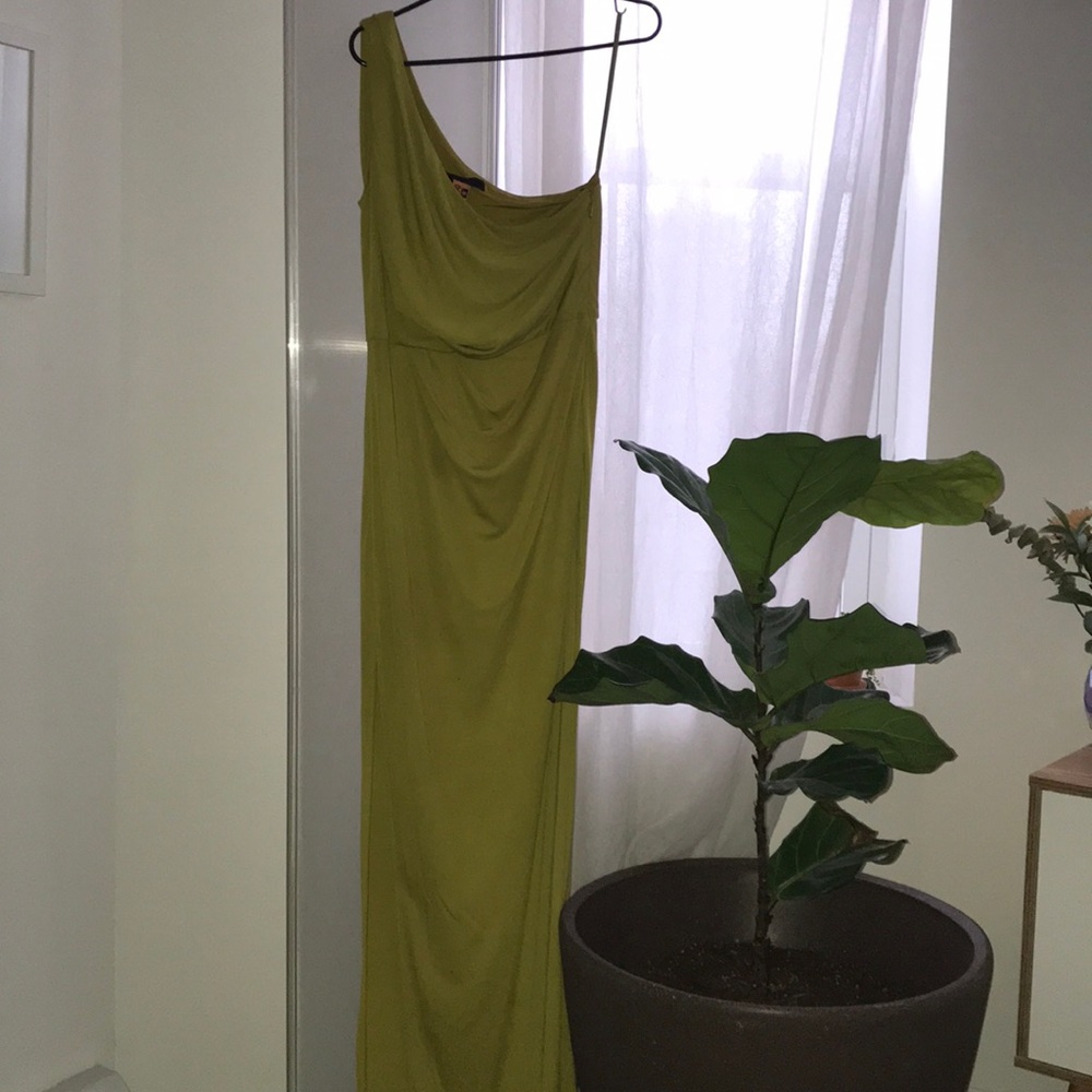 BCBG pea green one shower Grecian gown